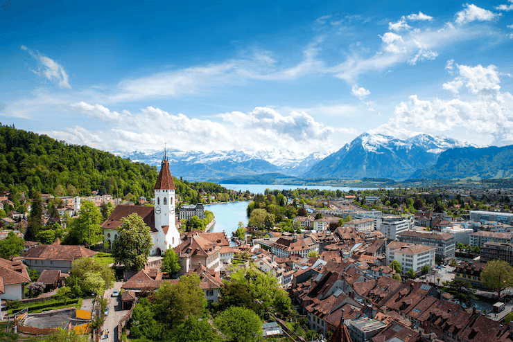 Paisaje de Suiza utilizado como imagen de cabecera de Ticket Express